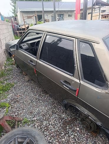 старый автомобиль: ВАЗ (ЛАДА) 21099: 1994 г., Механика, Бензин, Седан — 3