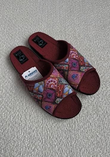 купить шлепки женские: Польские тапочки - Модель: открытый мыс, шлёпки. - Назначение: для — 2
