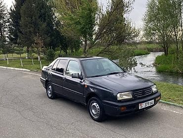 kia bongo3: Volkswagen Vento: 1997 г., 1.6 л, Ручные, Бензин, Седан — 1