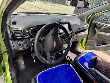 шевроле: Chevrolet Spark: 2015 г., 1 л, Вариатор, Бензин, Хэтчбэк — 9