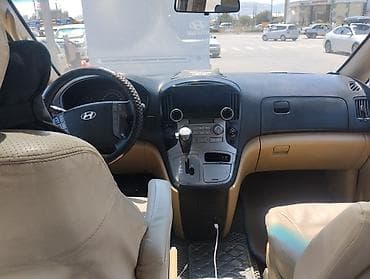 wuling mini ev: Hyundai H-1: 2009 г., 2.5 л, Автомат, Дизель, Минивэн — 2