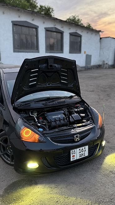 хит машина: Honda Fit: 2002 г., 1.5 л, Вариатор, Бензин, Хэтчбэк — 2