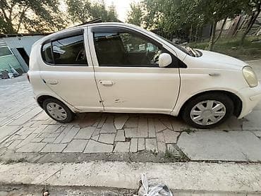 Продажа авто: Toyota Vitz: 2002 г., 1.3 л, Автомат, Бензин, Хэтчбэк — 4