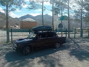 радар авто: Автомобиль седан классического типа с доработками для путешествий — 4