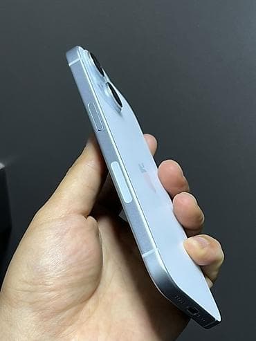 apple airpods max: IPhone 15, Б/у, 128 ГБ, Голубой, Чехол, 92 % — 7