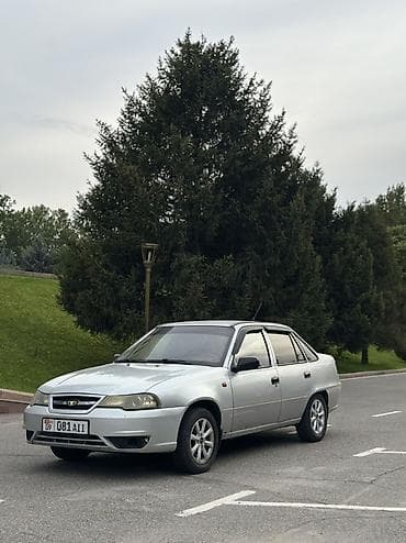 Daewoo Nexia: 2010 г., 1.5 л, Механика, Бензин, Седан