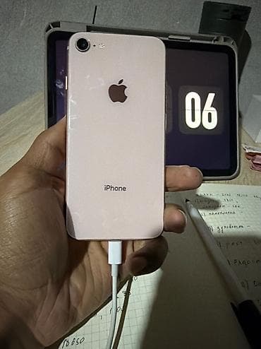 demon souls: IPhone 8, Б/у, 64 ГБ, Золотой, 100 % — 1