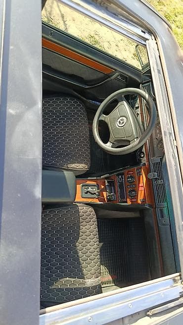 аудио усилитель: Mercedes-Benz E-Class: 1994 г., 2.2 л, Автомат, Бензин, Седан — 9