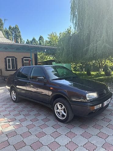 roewe ei6: Volkswagen Vento: 1992 г., 1.8 л, Механика, Бензин, Седан — 2