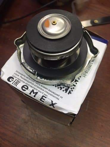 Крышка расширительного бачка Крайслер 300С#Chrysler 300C. Фирма