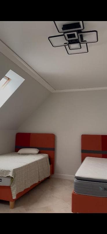 дом бишкек этаж: 6 комнат и более, 200 м², ул. Ахунбаева / Малдыбаева Элитка, 3 этаж, Евроремонт — 6