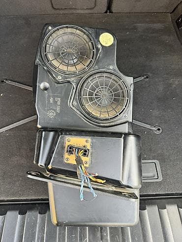 Тюнинг: Сабвуферный модуль штатной акустики BMW X5 E53 Описание: - Корпус — 1