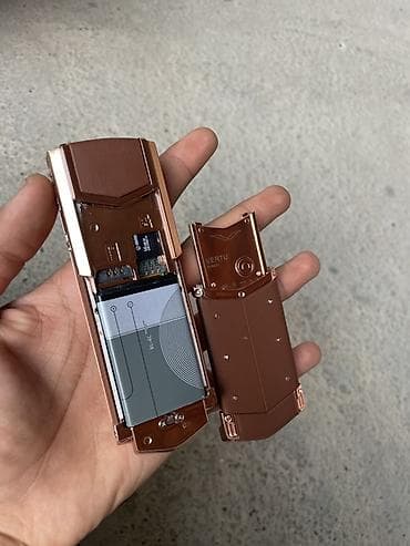 spark 2: Vertu Ti, Б/у, 2 ГБ, цвет - Коричневый, 2 SIM — 1
