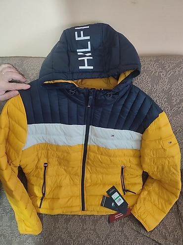 Эркектер кийими: Эркектердин курткасы, L, Tommy Hilfiger, Жаңы, түсү - Сары, Өзү алып кетүү — 1