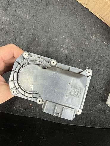 Дроссельная заслонка Toyota Оригинал