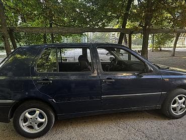 Продажа авто: Volkswagen Golf: 1995 г., 1.8 л, Механика, Бензин, Хэтчбэк — 2