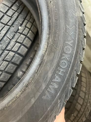 yaris: Продаю зимнюю японскую шину. Размер 175/60R16 подходит на хонда фит — 5
