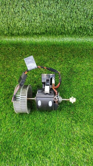 e61: Мотор печки отопителя БМВ е60 е61 Bmw e60 e61 Оригинал б/у Сломаны — 1