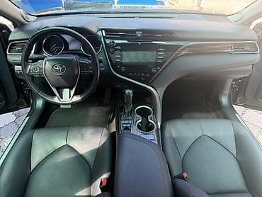 2 8: Toyota Camry: 2020 г., 2.5 л, Вариатор, Гибрид, Седан — 4
