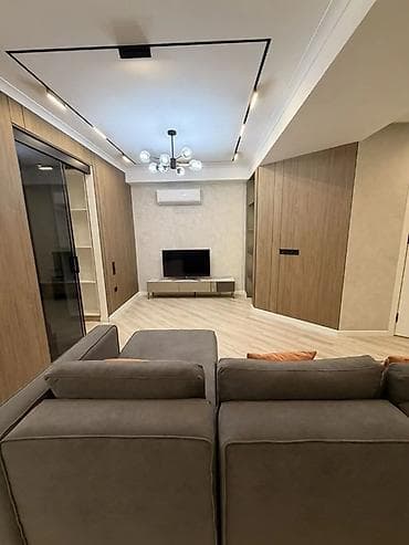 osh flat: 3 комнаты, ул. Чынгыз Айтматова Агентство недвижимости, Можно с животными, от 1 года, от 3 месяцев, от 6 месяцев, С мебелью полностью — 3