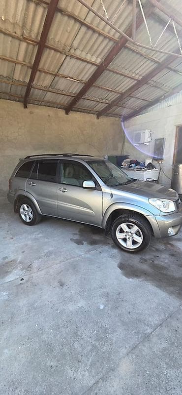 Toyota RAV4: 2004 г., 2.4 л, Автомат, Бензин, Кроссовер — 2