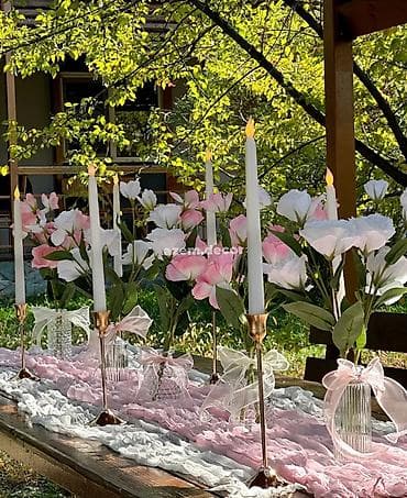 Набор декора для праздничного стола в нежной розово‑белой гамме