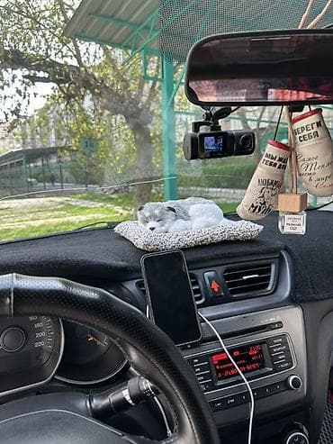 nokia 3110: Декоративная игрушка для авто — спящий щенок на подушке - — 1