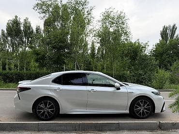 one stop: Toyota Camry: 2022 г., 2.5 л, Автомат, Гибрид, Седан — 6