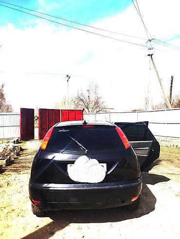 chery tiggo: Ford Focus: 2003 г., 2 л, Ручные, Бензин, Хэтчбэк — 3