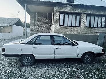 мерседес бенц с: Audi 100: 1984 г., Седан — 2