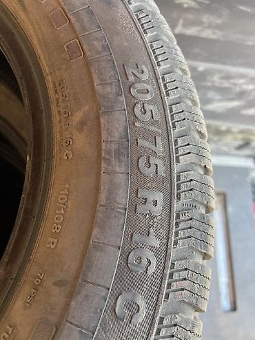 Комплект шин для легких коммерческих автомобилей. Параметры: -