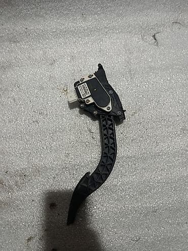 педаль газа: Педаль акселератора в сборе (электронная, «газ на проводе») для — 1