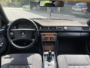 асинхроный двигатель: Mercedes-Benz W124: 1988 г., 2.3 л, Механика, Бензин, Седан — 9