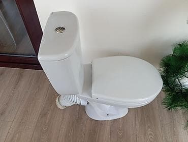 Унитаз Напольный, Б/у, Материал: Фаянс at lalafo.kg Унитаз Напольный, Б/у, Материал: Фаянс