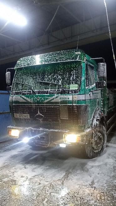 Транспорт: Грузовик, Mercedes-Benz, Стандарт, Б/у — 4