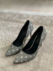 Прокат одежды: 1500 сом все — 2