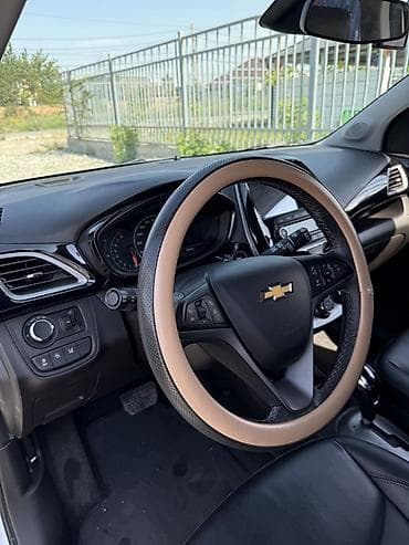 Транспорт: Chevrolet Spark: 2018 г., 1 л, Автомат, Бензин, Хэтчбэк — 9