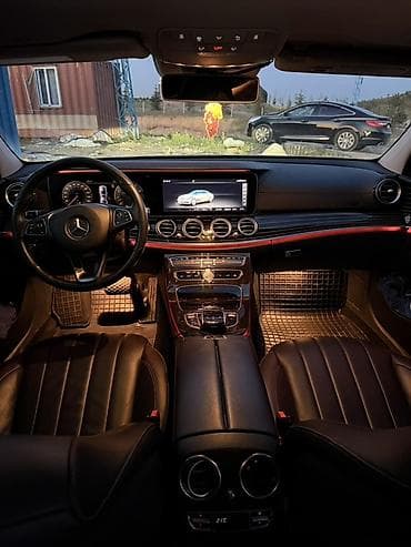 Mercedes-Benz E-Class: 2018 г., 3 л, Автомат, Бензин, Седан — 1