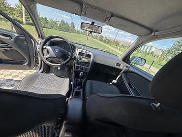 авто прод: Toyota Avensis: 2002 г., Механика, Дизель, Универсал — 9