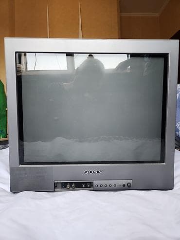x boks: Телевизор Sony (ЭЛТ) - Диагональ около 21–24 дюймов, плоский экран. - — 1