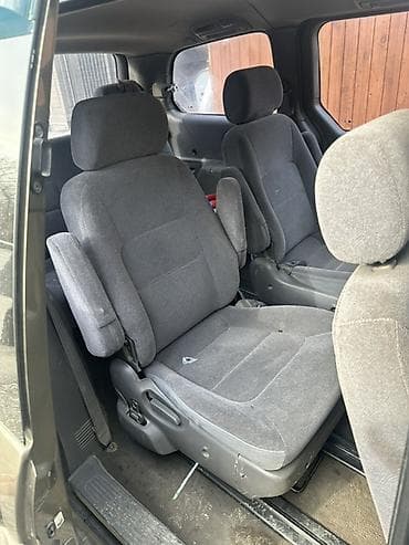 sienna сиенна: Kia Carnival: 2002 г., 2.2 л, Автомат, Бензин, Минивэн — 2