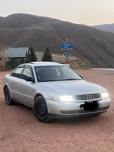 Audi A4: 1996 г., 1.8 л, Механика, Бензин, Седан