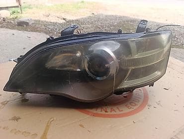 Передняя левая фара Subaru