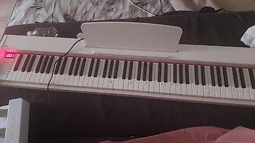 Музыкалык аспаптар: Цифровое пианино Yamaha P‑125 (белый цвет) - Полноразмерная — 1