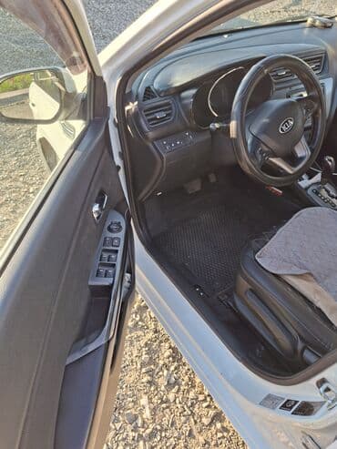 kia sorento 2020: Kia Rio: 2013 г., 1.6 л, Автомат, Бензин, Седан — 4