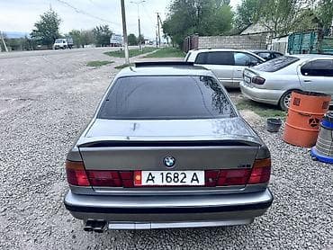 a 210: BMW 5 series: 1989 г., Седан — 5