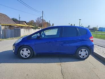 golf v: Honda Jazz: 2011 г., 1.3 л — 4