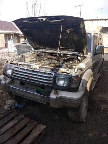 Запчасти на Мицубиси Паджеро есть все об 2.5