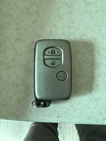 дом н: Тойота ключи 100$ — 1