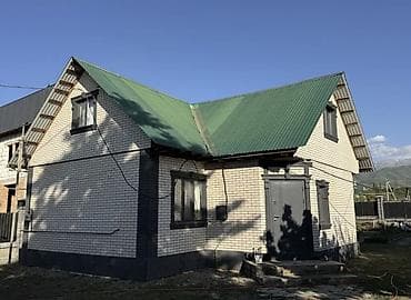 Дома: Продаётся жилой дом с большим участком и садом. - Дом кирпичный — 6